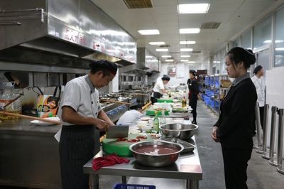 2021年饮食管理服务中心厨师定级考核纪实